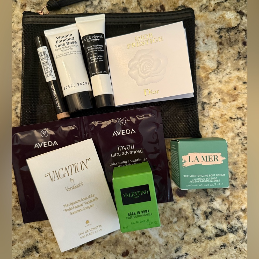 Beauty Bundle Gift Giving Anastasia Mini Pouch 8 available! Free Shipping!!